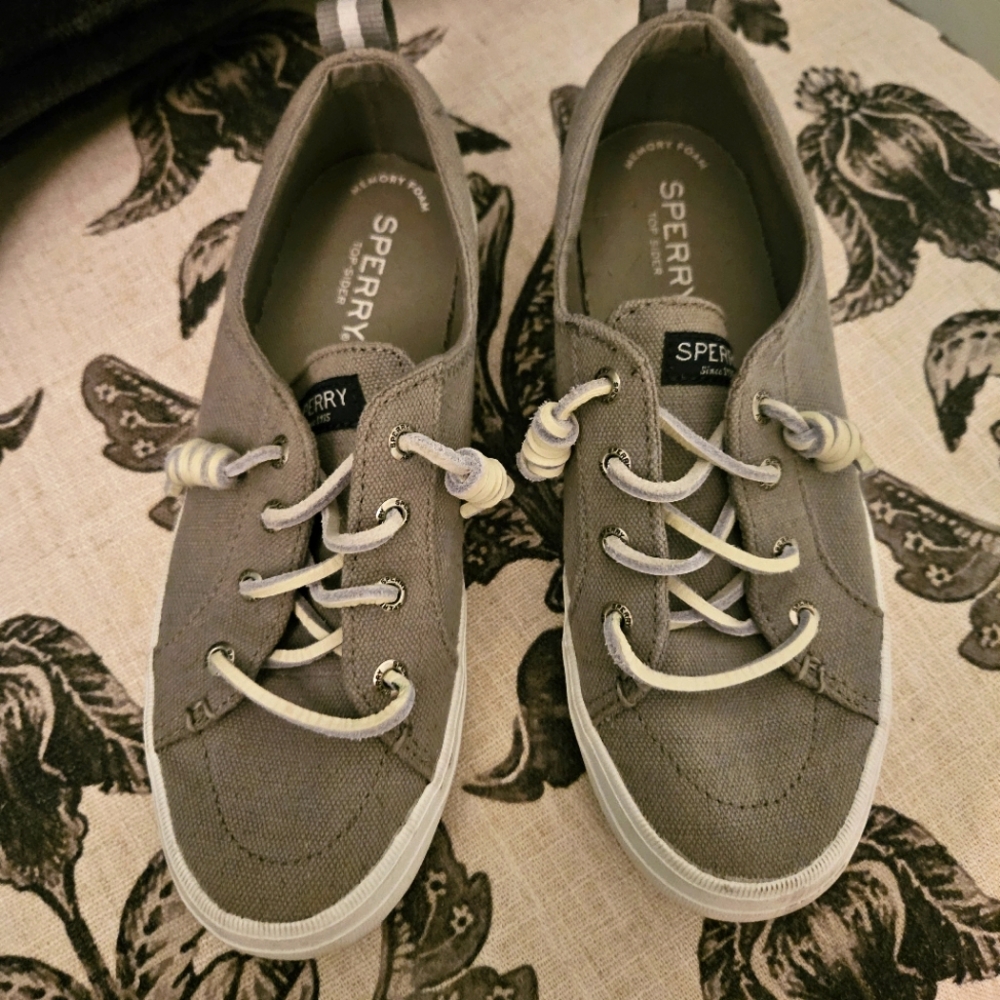 SPERRY shoes, gray, size 6, excellent condition